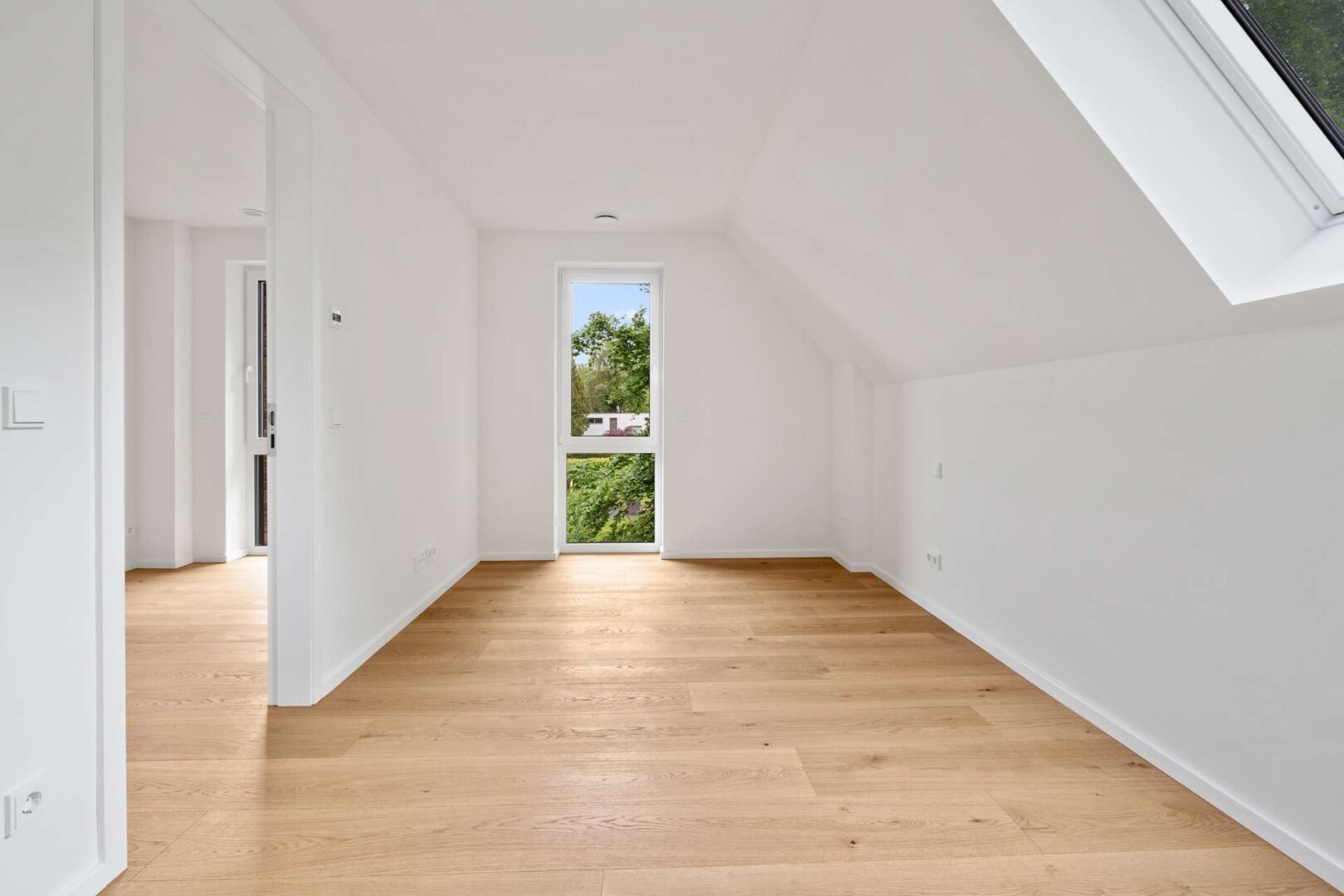 Kinderetage / Schlafzimmer mit Ankleide